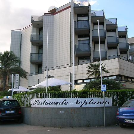 Hotel Neptunus Nettuno Buitenkant foto