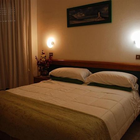 Hotel Neptunus Nettuno Buitenkant foto