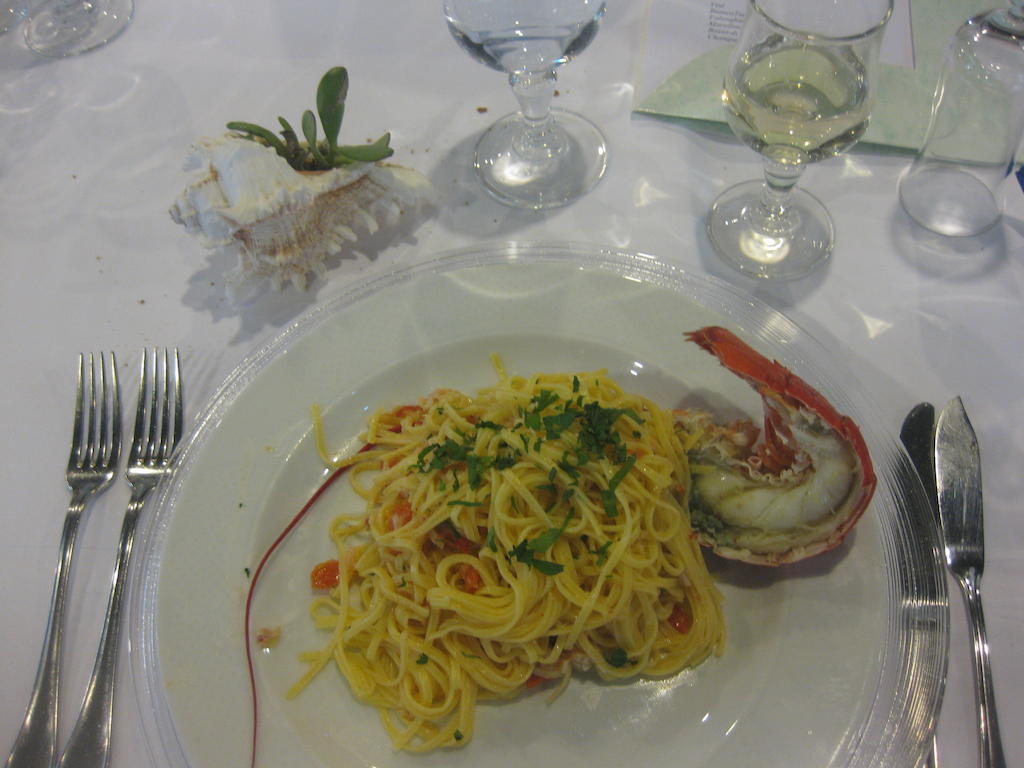Hotel Neptunus Nettuno Buitenkant foto