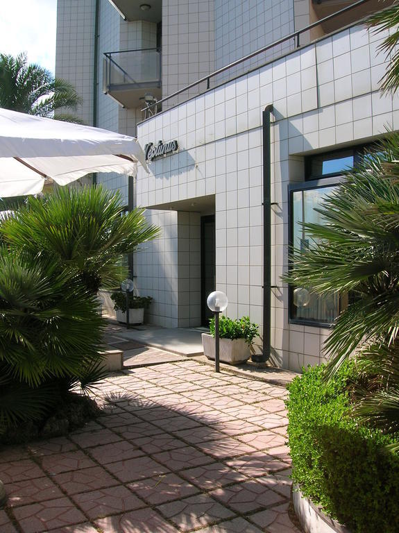 Hotel Neptunus Nettuno Buitenkant foto