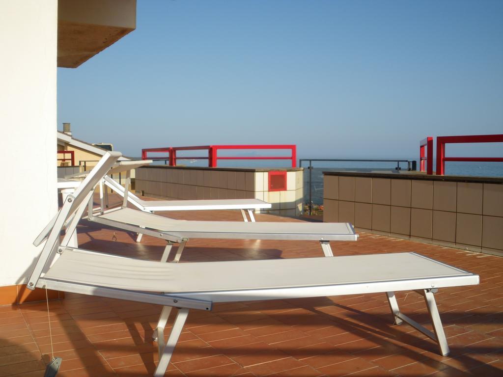Hotel Neptunus Nettuno Buitenkant foto
