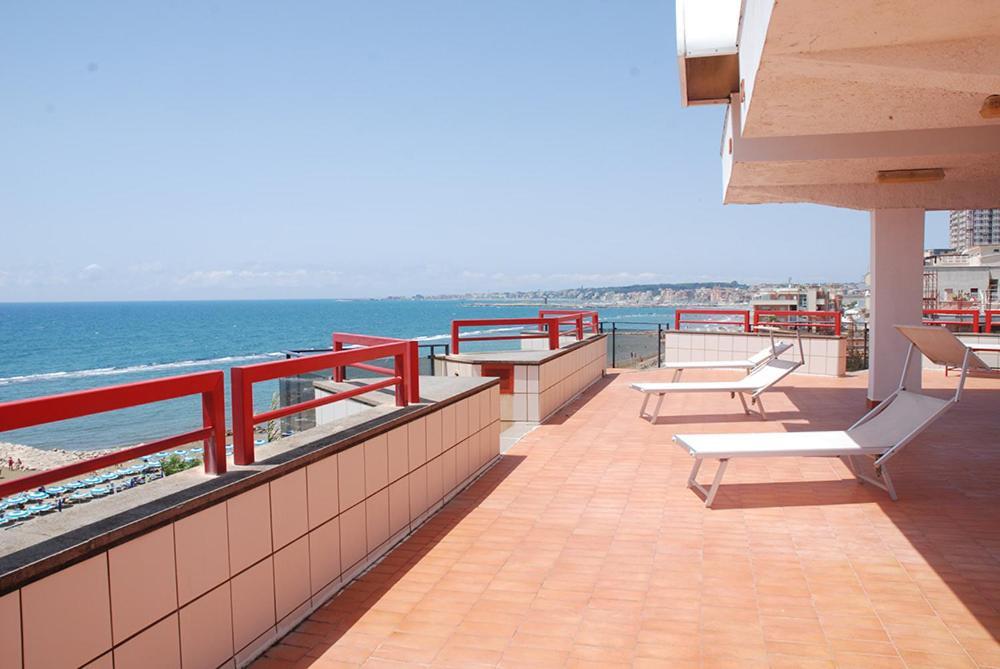 Hotel Neptunus Nettuno Buitenkant foto