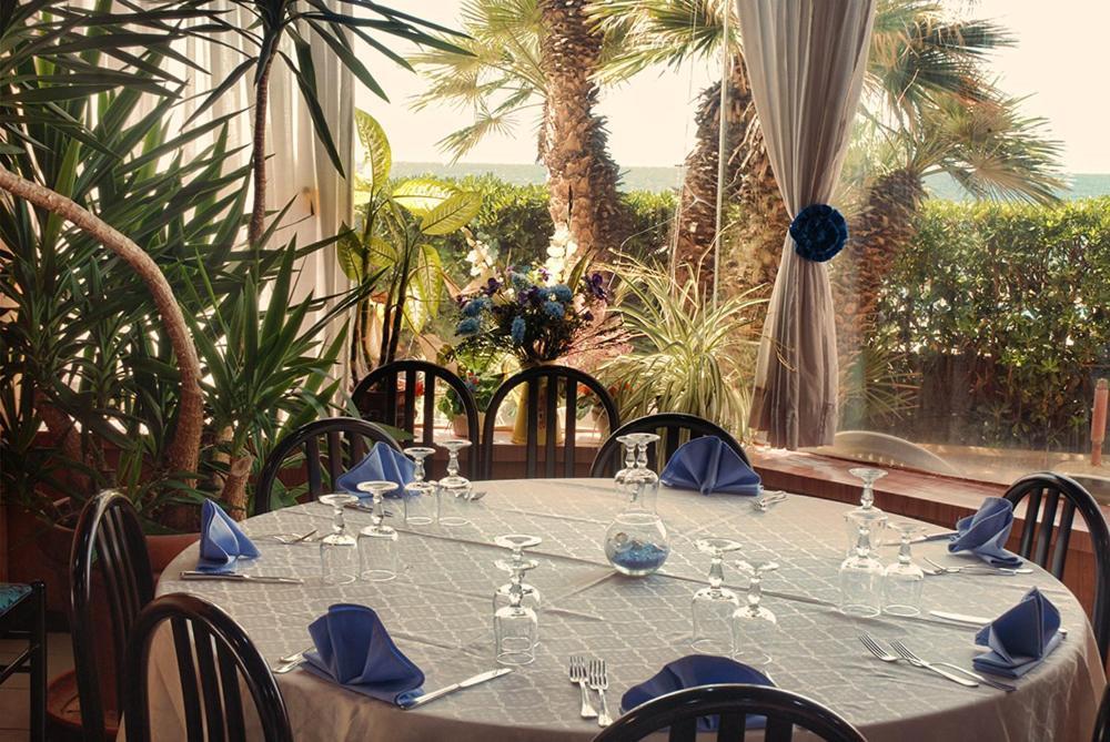 Hotel Neptunus Nettuno Buitenkant foto